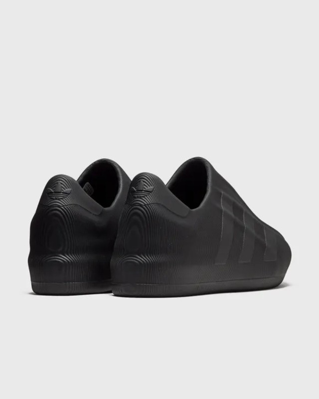 Adidas superstar slip sales on triple black